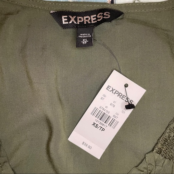 Express Faux Wrap V Neck 3/4 Sleeve Blouse NWT - Picture 3 of 9